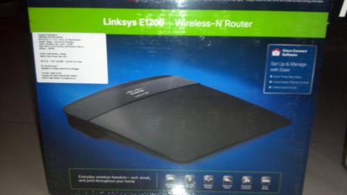 Router Linksys E1200 en perfectas condicione - Imagen 1
