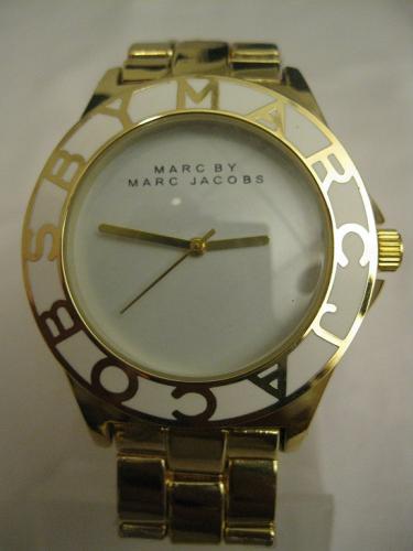  un reloj para dama marca MARC JACOB color D - Imagen 1
