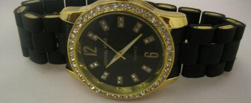 reloj para dama marca MICHAEL KORS color Neg - Imagen 2